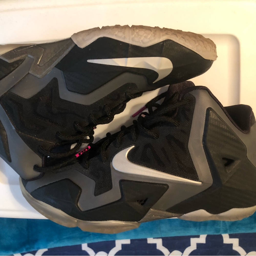 Nike Black and Gray Athletic Shoes